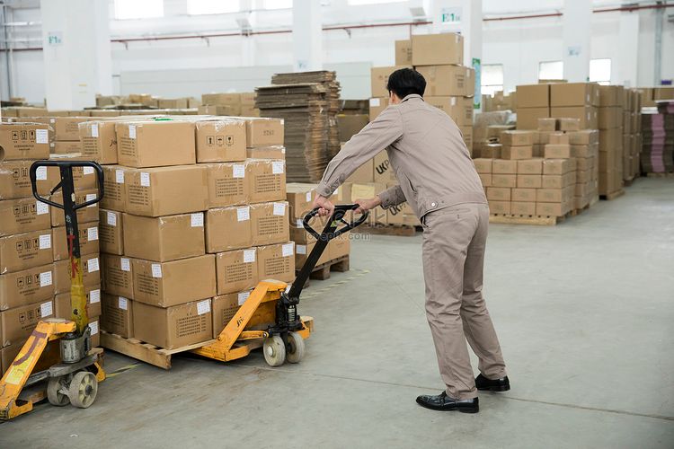 مرکز خرید ضایعات و بازیافت پلاستیک نظیر ابراهیمی